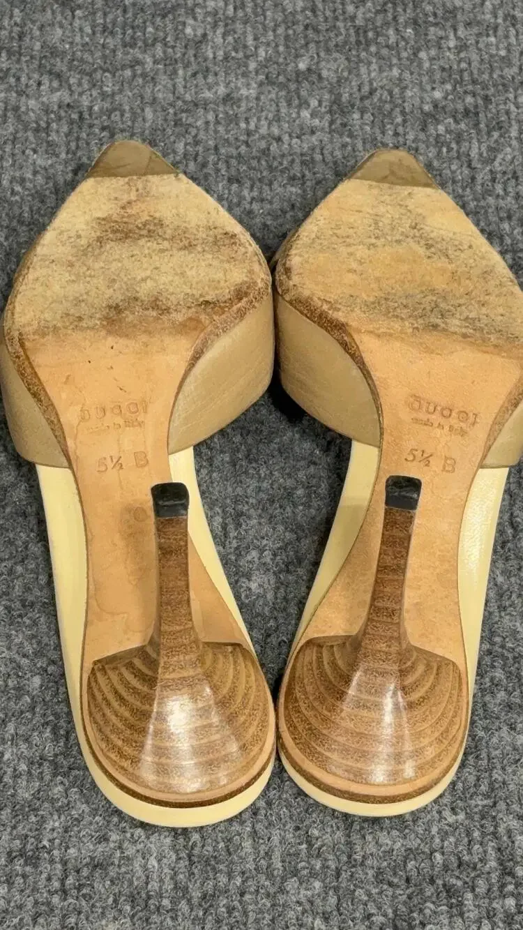 Gucci Shoes Womens 5.5 Beige Leather Pointed Toe Leather Mule Heels Buckle Italy